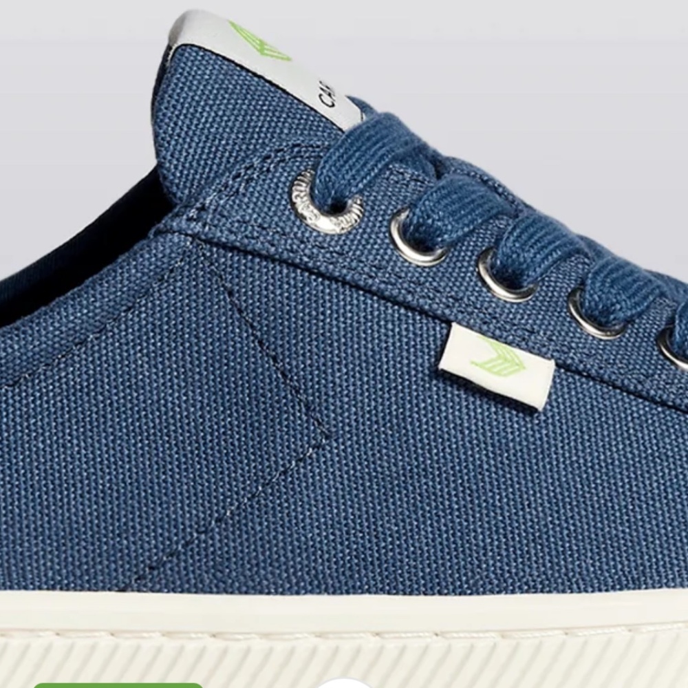 Cariuma Marine Blue Sustainable Canvas Sneaker Size: Women's 7 Men's 5.5 - Picture 7 of 9